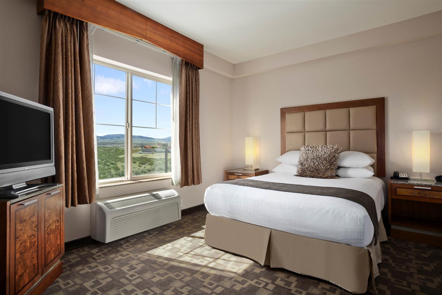 Best Western Plus Peppertree Inn At Omak Exteriör bild