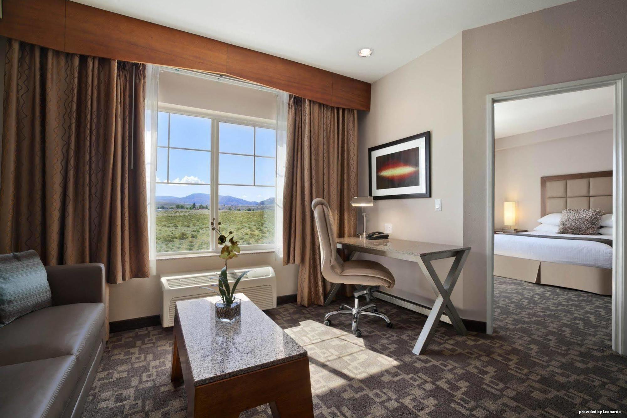 Best Western Plus Peppertree Inn At Omak Exteriör bild